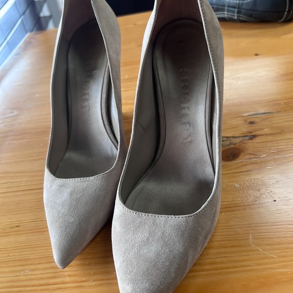 Burberry Hazel Snakeskin Wedge Pump Hee Light Grey Taupe Melange 38.5 EU - Picture 3 of 9